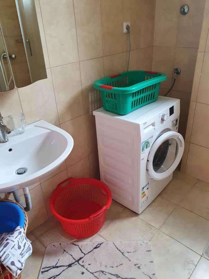 Apartmen Kuca Za Odmor I Familiju Bar Exterior foto